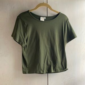 LIVE IN THE MOMENT cropped top